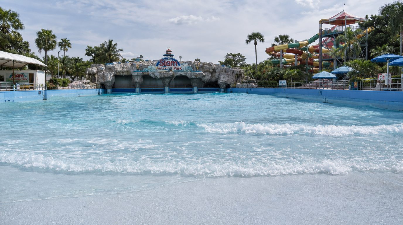 Минус 100 миллионов батов и полгода ремонта: Siam Amazing Park в Бангкоке не пережил наводнение